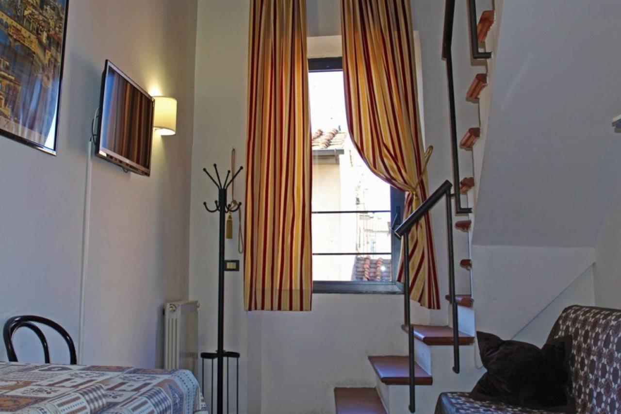 Max Apartment *
